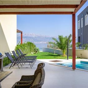 Selection of Beachfront Villas with Pools and Sea Views on Ciovo island near Trogir, Sleeps 8 - 12